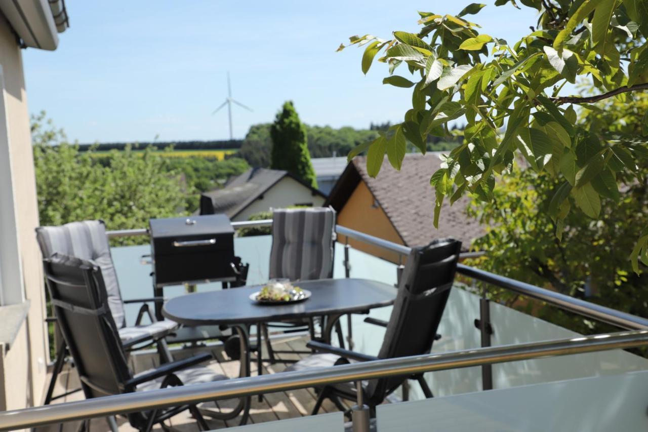 Kleine-Eifel-Auszeit Apartment Hambuch Ngoại thất bức ảnh